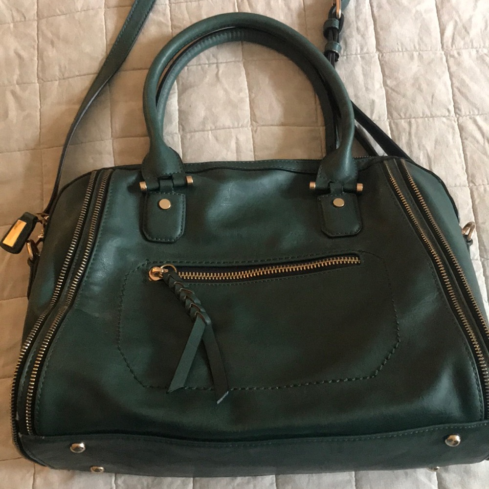 Adorable green satchel